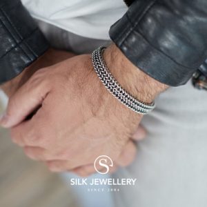 143 Silk armband