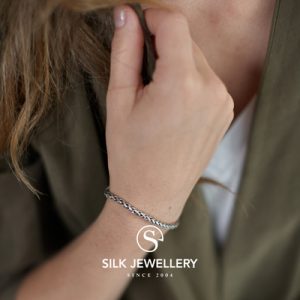149 Silk armband
