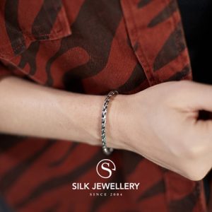 172 Silk armband
