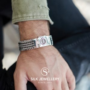 233 Silk armband