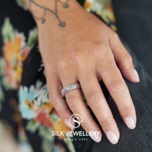 242 Silk ring