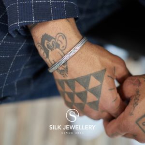 339 Silk armband