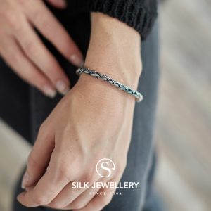 372 Silk armband