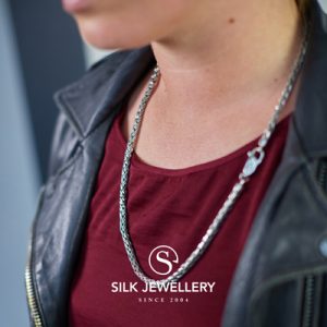 378 Silk collier