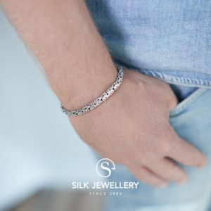 393 Silk armband