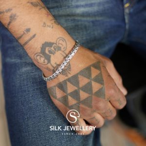 396 Silk armband