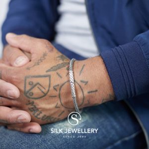 428 Silk armband