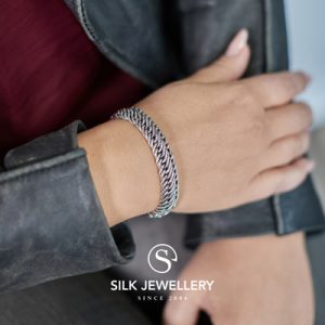 734 Silk armband