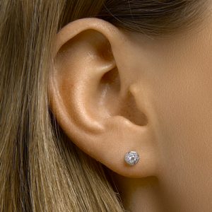 041-05455K Oorstekers rond Diamant