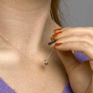 043-00553K Collier tricolor